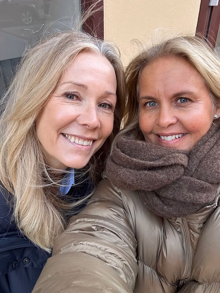 Tina och Eva i närbild